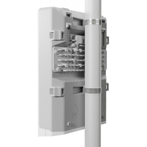 Switch MikroTik CRS318-16P-2S+OUT, 16 porturi, PoE