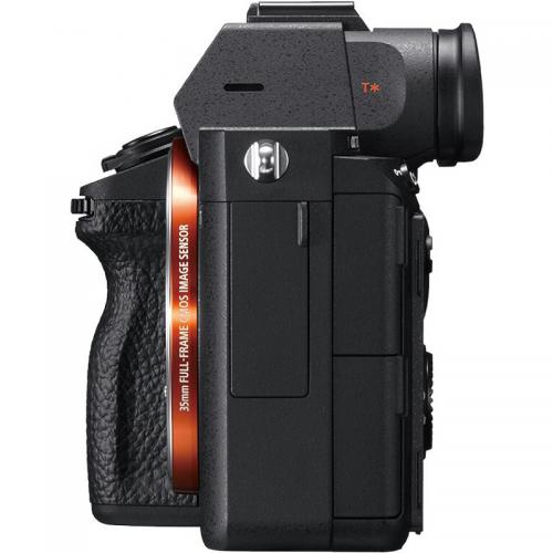 Aparat foto Mirrorless Sony Alpha 7 III, 24.2 MP, Black + Obiectiv FE 28-70 mm f/3.5-5.6 OSS