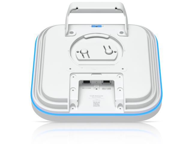 Access Pont Ubiquiti  E7 Campus, White